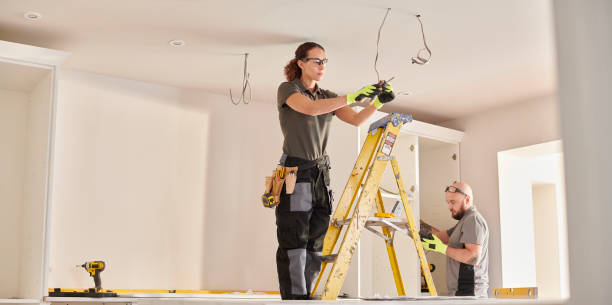 Best Affordable Emergency Electrician  in Summer Set, MO